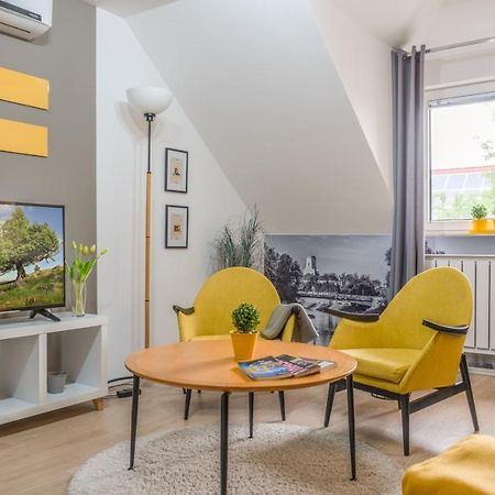 Luxury Studio 24 Дьор Екстериор снимка