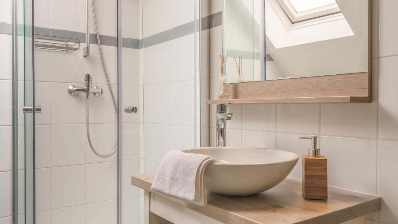 Luxury Studio 24 Дьор Екстериор снимка