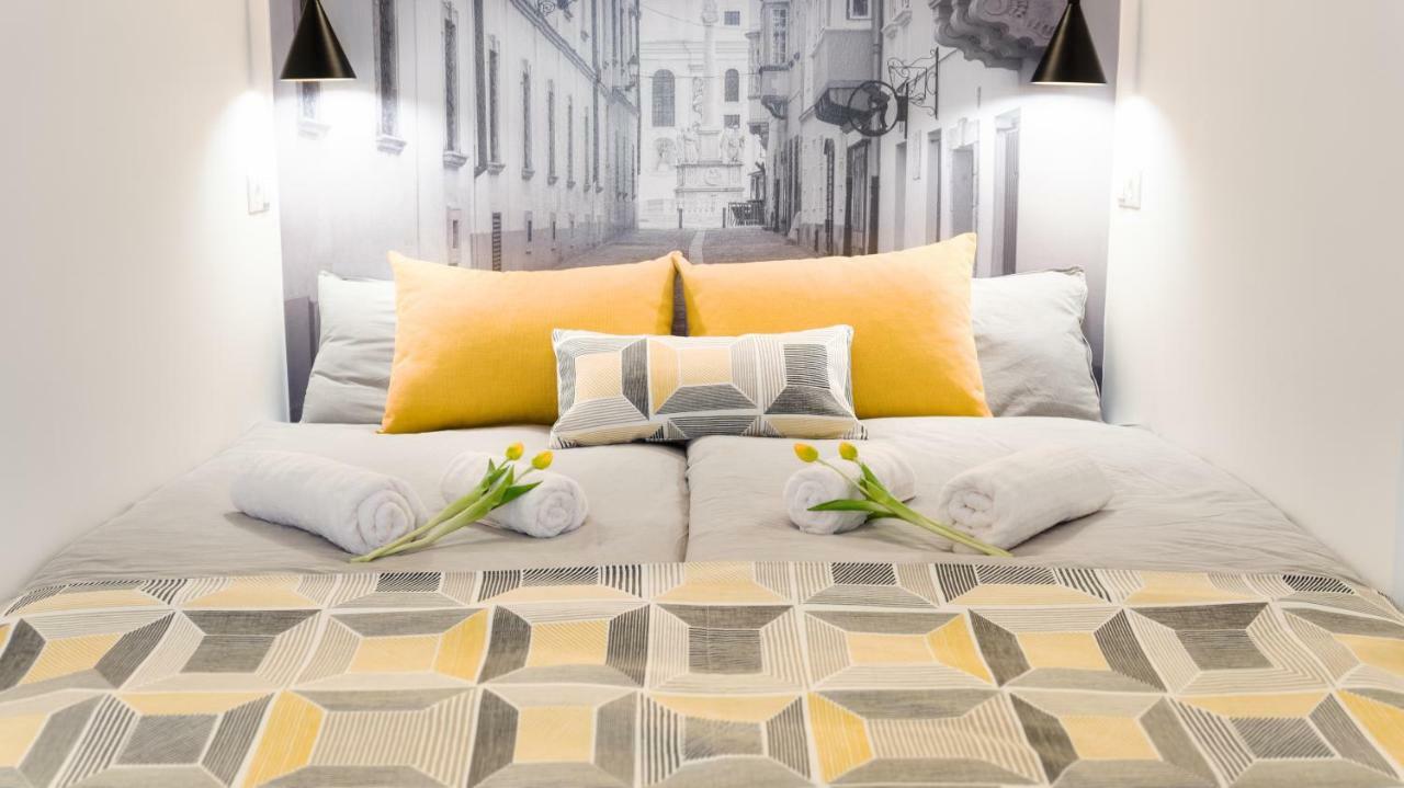 Luxury Studio 24 Дьор Екстериор снимка