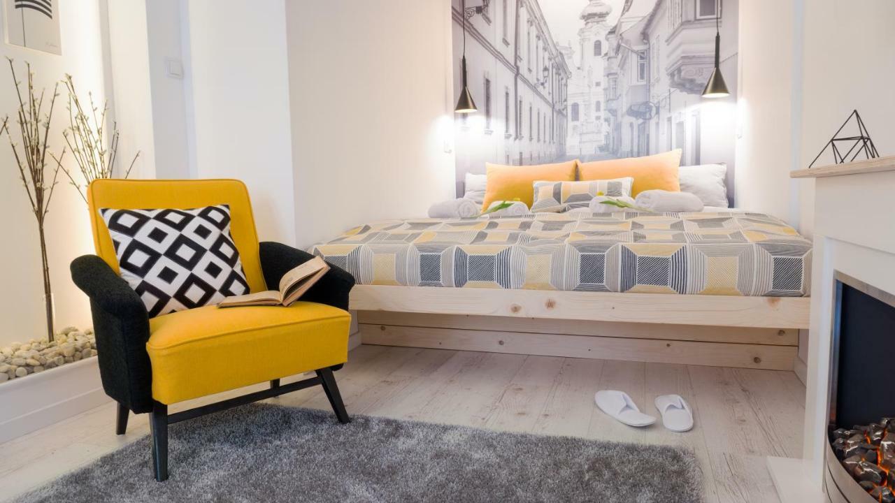 Luxury Studio 24 Дьор Екстериор снимка