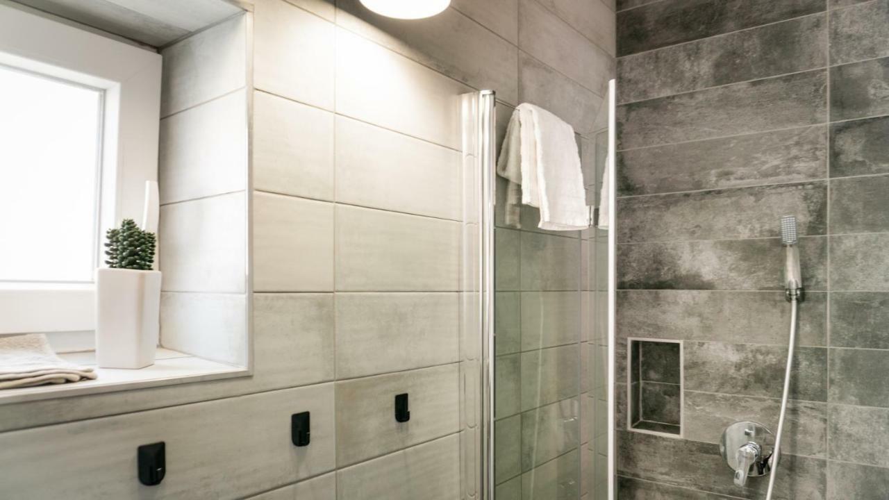 Luxury Studio 24 Дьор Екстериор снимка