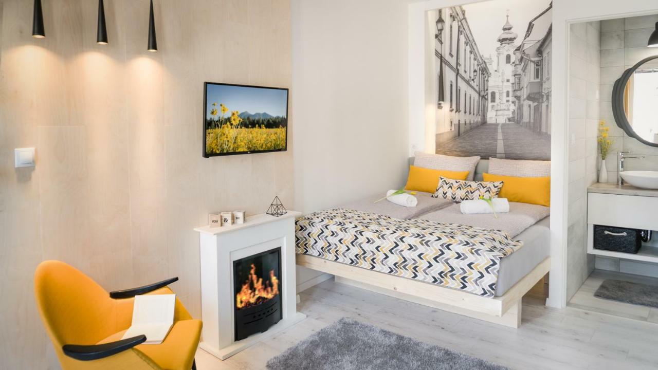 Luxury Studio 24 Дьор Екстериор снимка