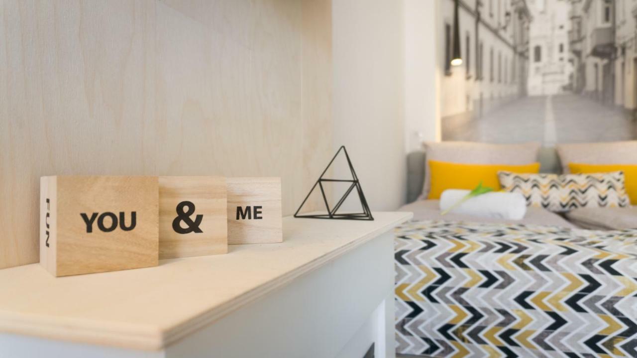 Luxury Studio 24 Дьор Екстериор снимка