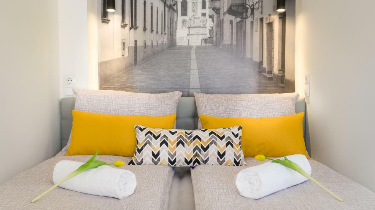 Luxury Studio 24 Дьор Екстериор снимка